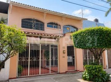Casa · 264m² · 4 Recámaras · 2 Estacionamientos · Casa en Venta, Col, Chapalita, Guadalajara, Jal