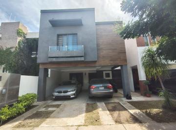 Casa de 3 habitaciones, León · Casa en Venta en Sierra Nogal Primera Seccion con 3 Recamaras 2 Baños y 2 Estacionamientos