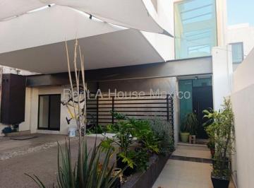 Departamento de 1 habitación, Querétaro · Loft Amueblado con Terraza y Vista a Los Arcos – Zona Segura y Cerca de U. Cuauhtémoc