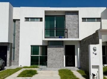 Casa de 3 habitaciones, San Luis Potosí · Casa en Renta en Catara Sobre Av
