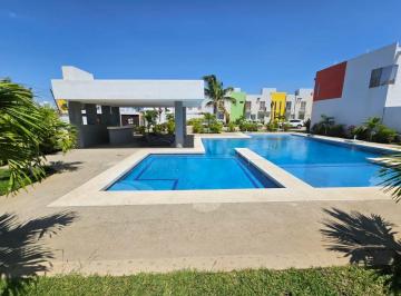 Casa de 3 habitaciones, Acapulco de Juárez · Fracc. Terramar 3 Casa 3 Rec.2.5 Baños, Alberca, Cajon de Estac. Porton Eléctrico, a 6 Min de Playa
