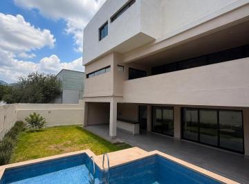 Casa de 5 habitaciones, Monterrey · Casa Venta en Sierra Alta, Carretera Nacional