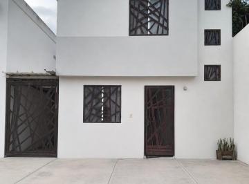 Casa · 130m² · 3 Recámaras · 3 Estacionamientos · Casa en Renta | Asturias Residencial. Apo. N. L