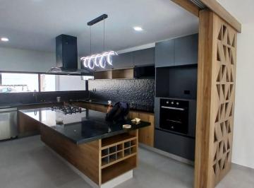 Casa en condominio de 4 habitaciones, San Andrés Cholula · Casa de 330 m² con 4 Recámaras en Venta en Lomas de Angelópolis