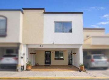 Casa · 154m² · 3 Recámaras · 2 Estacionamientos · ¡Casa en Renta Amueblada en Villas de Anáhuac!