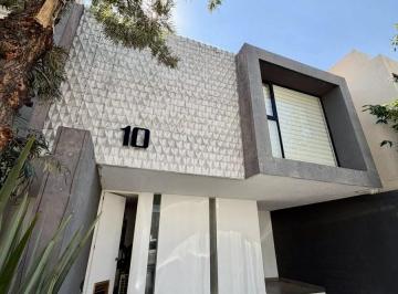 Casa · 190m² · 3 Recámaras · 3 Estacionamientos · Casa en Renta en La Antigua Cementera, Cerca de Galerías Serdán