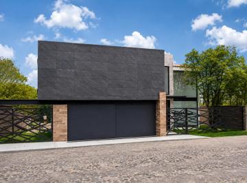 Casa de 4 habitaciones, Amozoc · Casa en Venta en Campestre Haras, Sección La Joya