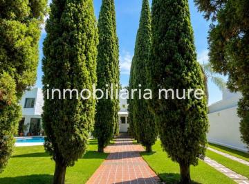 Casa de 4 habitaciones, Cuernavaca · Unico Pago Inicial de 5,500,000 Mx, Mensualidades de 150,000 Mx, Tramitamos Tu Crédito