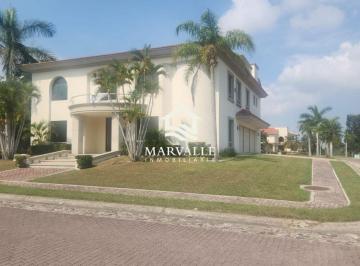 Casa de 3 habitaciones, Altamira · Residencia en Renta en Frac. Lagunas de Miralta, con Acabados de Lujo y Amplios Espacios.