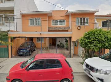 Casa de 3 habitaciones, Guadalajara · Venta de Casa en Colonia C. Isla Sumatra 2520,bosques de La Victoria,44538 Guadalajara, Jal. N301