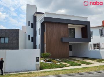 Casa en condominio · 258m² · 3 Recámaras · 3 Estacionamientos · Casa en Venta en Calimaya, Edo. México