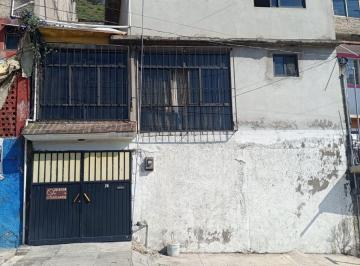 Casa de 4 habitaciones, Tlalnepantla de Baz · Casa con Excelente Potencial de Inversión y Crecimiento Tlalnepantla
