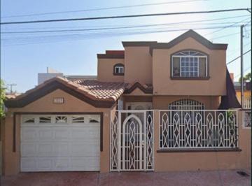 Casa de 4 habitaciones, Tijuana · Venta de Casa en Tijuana Baja California Norte a m de La Playa a Excelente Precio Promocion!