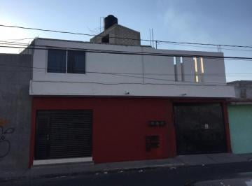 Casa uso de suelo de 4 habitaciones, Querétaro · Predio en Venta de 3 Pisos Como Inversión en San José El Alto