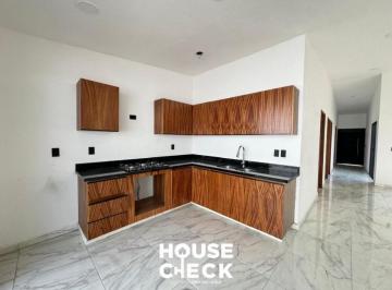 Casa de 3 habitaciones, Atlatlahucan · Casa de 270 m² con 3 Recámaras en Renta en Lomas de Cocoyoc