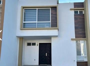 Casa de 3 habitaciones, León · Casa en Venta Detalles Unicos y en Excelente Estado
