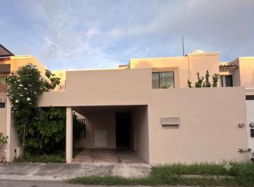 Casa de 3 habitaciones, Mérida · Casa en Venta en Altabrisa, Al Norte de Mèrida.