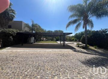 Terreno / Lote · 557m² · Terreno en Venta en Balvanera Golf & Polo Country Club Corregidora Queretaro