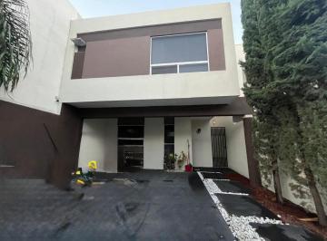 Casa de 3 habitaciones, Apodaca · Casa en Renta en Cerradas de Santa Rosa Premier Equioada