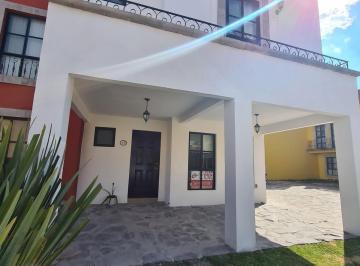 Casa · 145m² · 3 Recámaras · 2 Estacionamientos · Casa en Renta Fraccionamiento Zirandaro Guanajuato