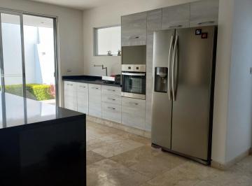 Casa · 277m² · 3 Recámaras · 3 Estacionamientos · Casa en Venta en Juriquilla Juriquilla Queretaro