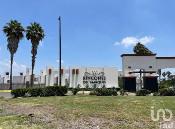 Casa · 170m² · 3 Recámaras · 2 Estacionamientos · Casa Amueblada en Renta, Privada Sirah Rincones del Marqués, Querétaro