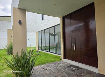 1be355b87f5c930523255ba614a12223f064848afe06fc2244489ae0922071e5 · ¡Ubicación Premium! Casa Amplia y Moderna a Pasos de Galerías Santa Anita.