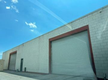 Bodega comercial , Saltillo · Bodega en Renta a Una Cuadra de Isidro López Col. Virreyes