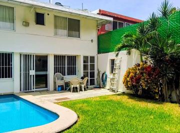 Casa de 3 habitaciones, Cuernavaca · Casa en Venta en Privada con Portón Eléctrico en Zona Norte en Cuernavaca, Morleos