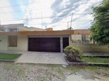 Casa de 5 habitaciones, Apatzingán · Av Venustiano Carranza 609, Independencia, 60630 Apatzingán de La Constitución, Mich N323