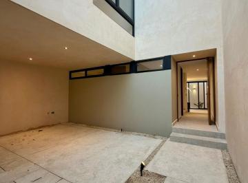 Casa · 204m² · 3 Recámaras · 2 Estacionamientos · Casa Nueva en Renta de 3 Habitaciones con Estacionamiento Techado y Alberca en Temozón Norte, Mérida