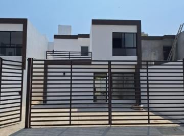 Casa de 3 habitaciones, Centro · Casa en Venta