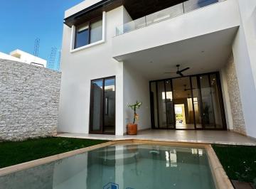 Casa · 277m² · 4 Recámaras · 2 Estacionamientos · Casa en Privada de 4 Habitaciones con Alberca en Renta en Santa Gertrudis Copó La Isla Mid