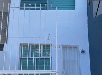 Fachada · Casa en Renta por Américas y López Mateos