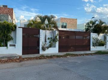 Casa de 4 habitaciones, Mérida · Casa en Renta en Benito Juarez Norte