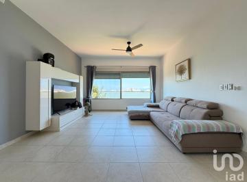 Departamento · 180m² · 3 Recámaras · 2 Estacionamientos · Departamento en Venta Isla Dorada, 3 Recámaras, Cuarto de Servicio