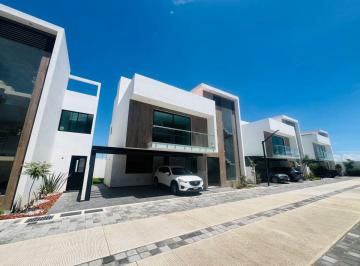Casa en condominio de 5 habitaciones, Metepec · Casa en Venta Metepec de 5 Recámaras