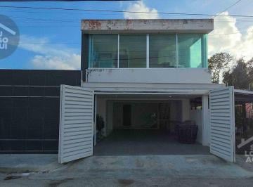 Casa · 4 Recámaras · 4 Estacionamientos · Casa Venta en García Ginerés