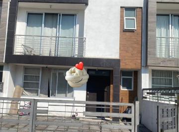05a46e054944d05295c105b7cef3197dcb7c7dd187456ce811c8dc8e35cd4a76 · Casa en Venta en Fraccionamiento Privado Vitalia en Héroes Tecámac
