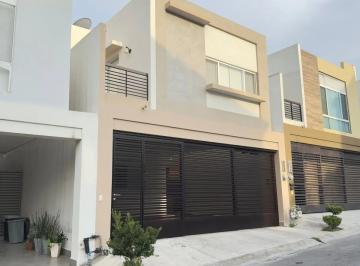Casa de 3 habitaciones, Monterrey · Casa en Renta en Puerta de Hierro en Privada Zaragoza — Monterrey