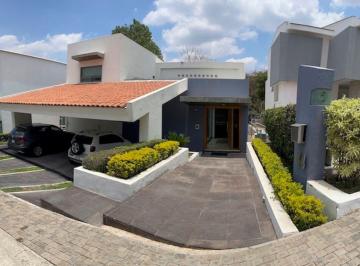 Casa de 2 habitaciones, Zapopan · Casa en Las Cañadas en Excelente Precio