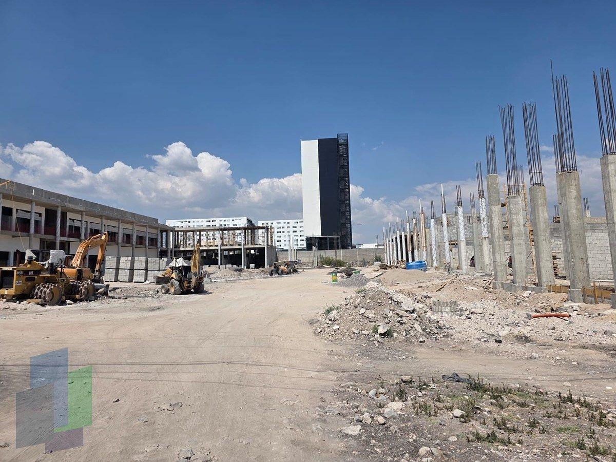 Commercial Space for Pre-Sale at Plaza Garden Juriquilla, 111 m&sup2;