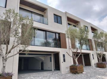 Casa de 4 habitaciones, Corregidora · Casa Serra II en Venta en Cañadas del Lago