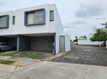 Casa en condominio · 134m² · 3 Recámaras · 2 Estacionamientos · ? Casa en Renta en Puerta Laurel Norte