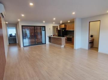 Departamento · 165m² · 3 Recámaras · 2 Estacionamientos · Departamento en Venta en El Condado con 3 Recamaras y Sala de Tv