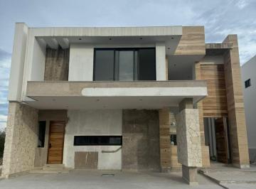 Casa de 4 habitaciones, Mazatlán · Casa en Venta en Residencial Marina Campo de Golf
