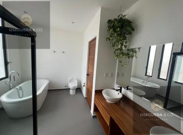 Casa · 250m² · 3 Recámaras · 3 Estacionamientos · Casa en Renta Rio Residencial Av 135 Cancun Zona Sur
