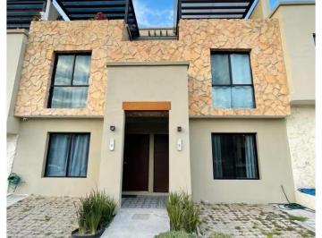 Casa de 3 habitaciones, Querétaro · Casa en Fraccionamiento Misión Montejo