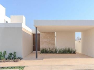 1d9eb879fb1f1035b4242b5416db41f0250dc965712c8de0c74b153bf2412d59 · Venta de Casa de Una Planta en Privada Al Norte de Mérida.