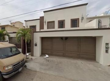 Casa de 4 habitaciones, La Paz · Casa de 213 m² con 4 Recámaras en Venta en La Paz